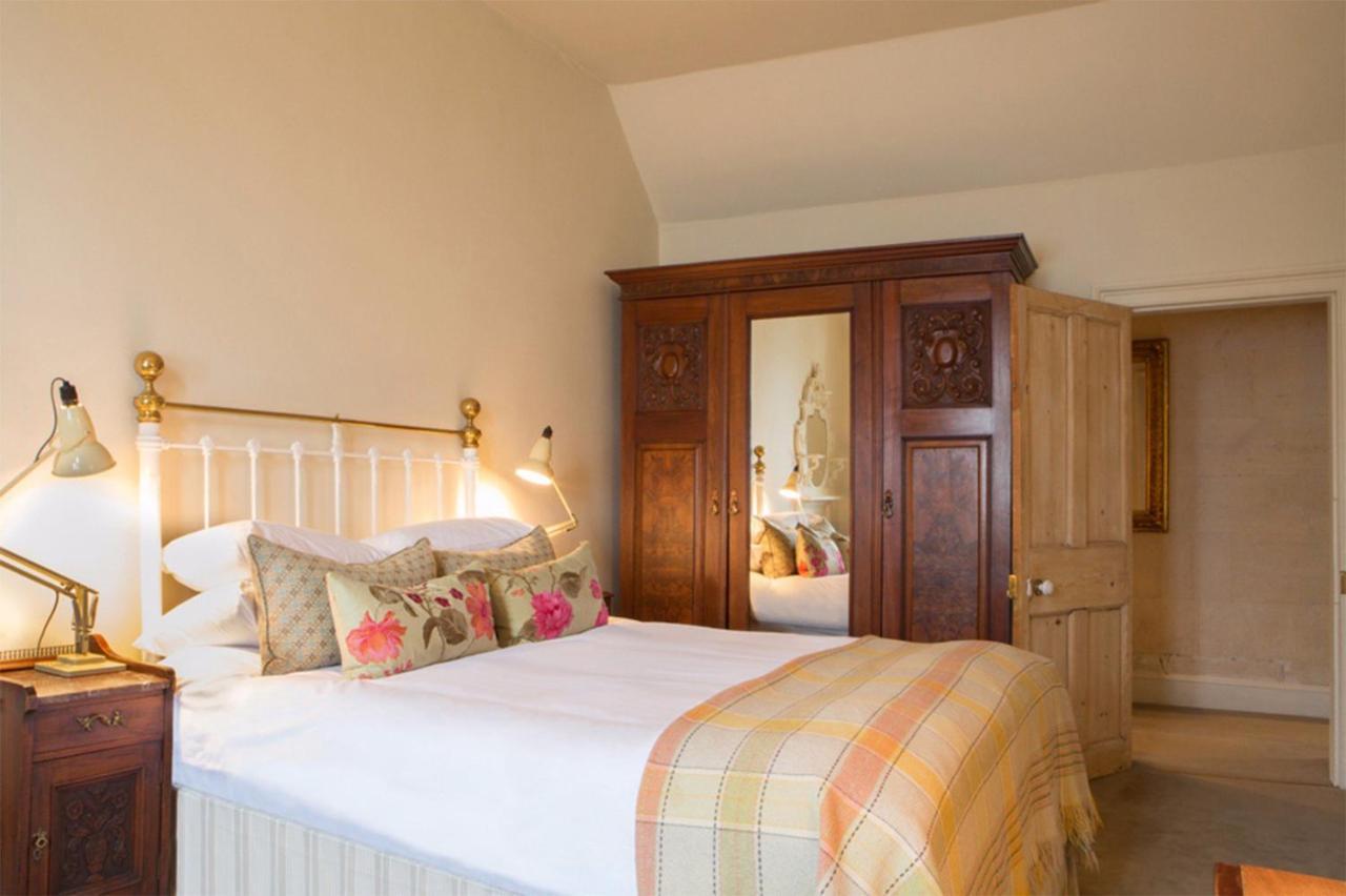 Woolley Grange Hotel Bradford-On-Avon Room photo
